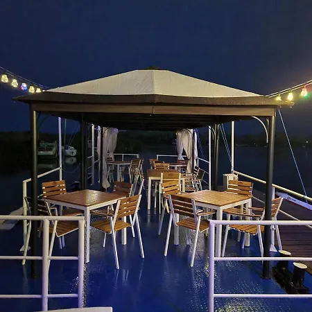 Hotel Plutitor Casa Pescarilor Sulina Hotel Sulina