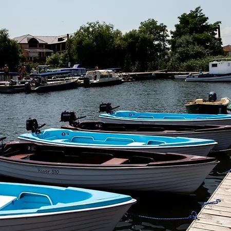 מלון Hotel Plutitor Casa Pescarilor Sulina 3*